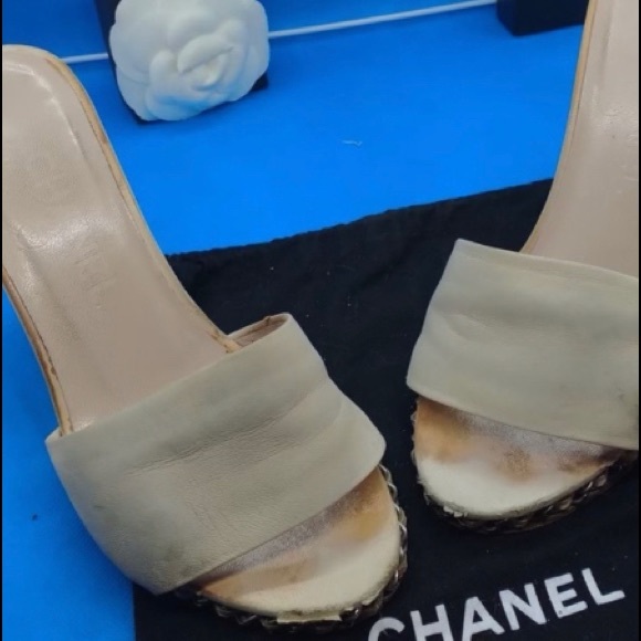 CHANEL PINK BEIGE CHAIN WEDGE MULES/SLIDES W/CHAIN SZ 36 - Picture 11 of 11